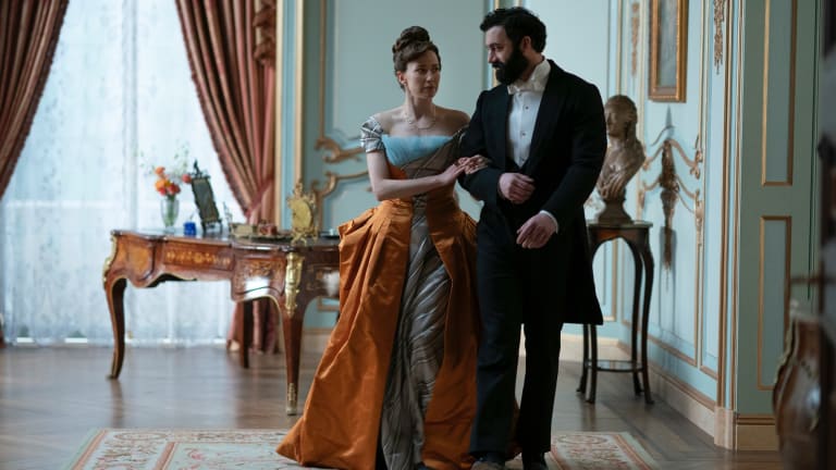 'The Gilded Age' Costumes Are Like a Late-19th Century High-Fashion Street Style Editorial