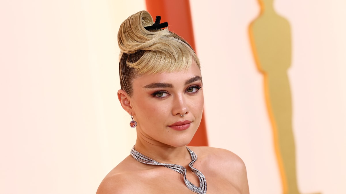 best of florence on Twitter | Florence pugh, Hair makeup, Hair