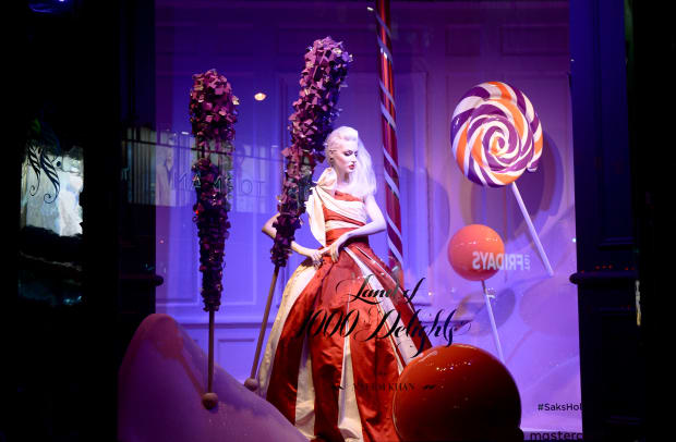 Get in the Holiday Spirit With These Spectacular New York City Department  Store Windows - Fashionista