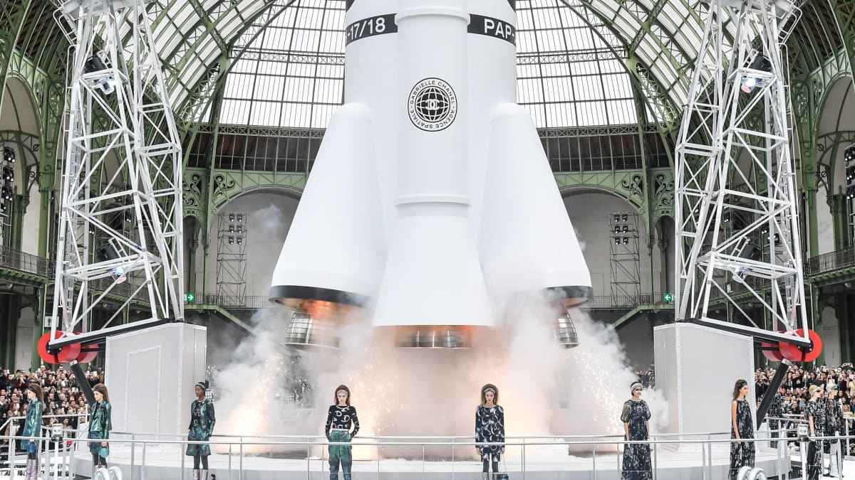Chanel Space Station Fall 2017 Show Paris Fashion Week - Chanel Rocket Ship  and Space Station Show Fall 2017