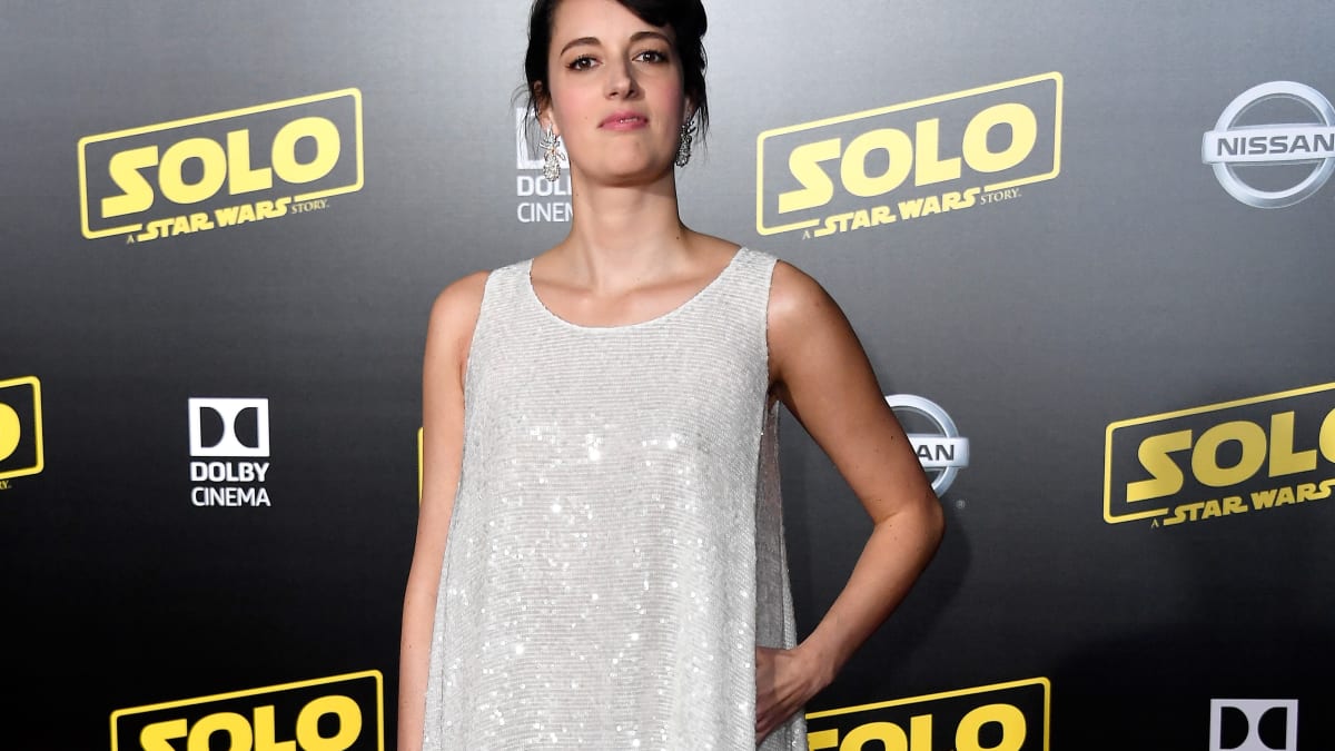 Great Outfits in Fashion History: Phoebe Waller-Bridge Sparkling in Adam  Lippes - Fashionista