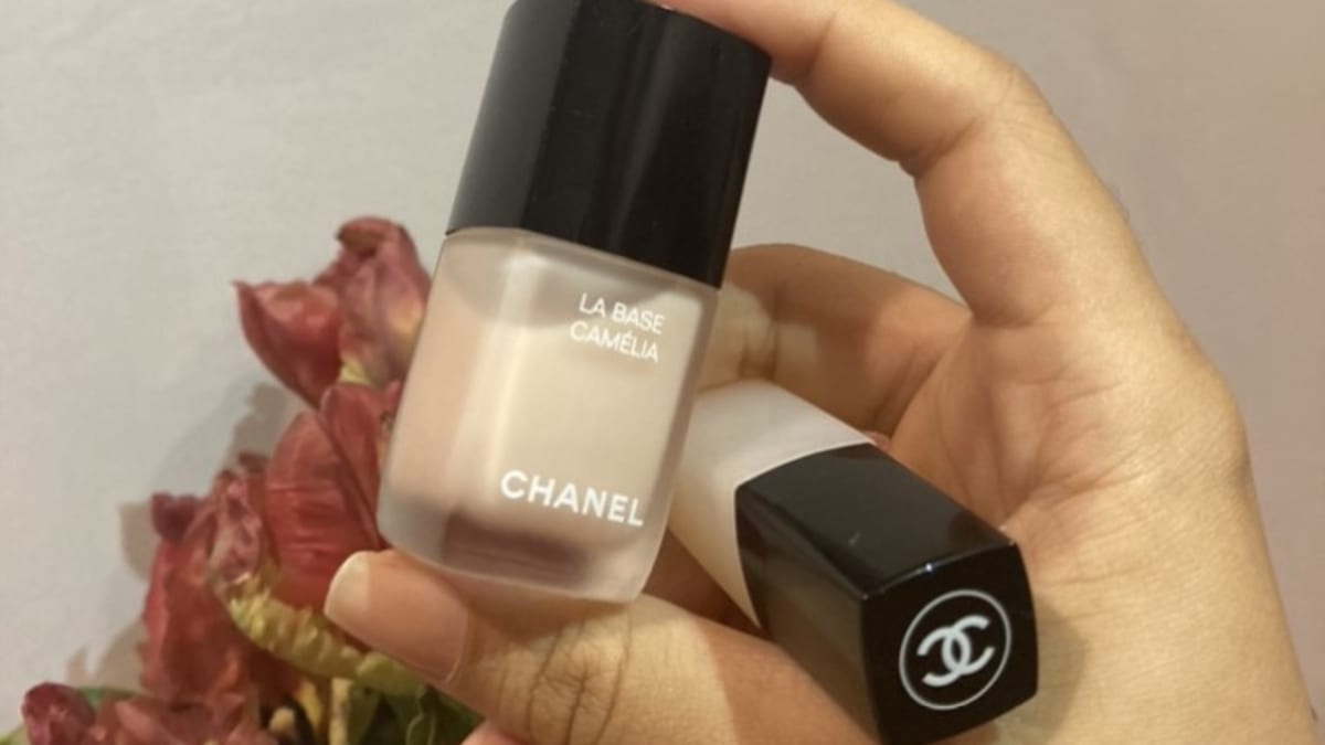 My three go-to Chanel polishes for manicures at home — la base, le gel