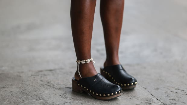 2019 clogs top