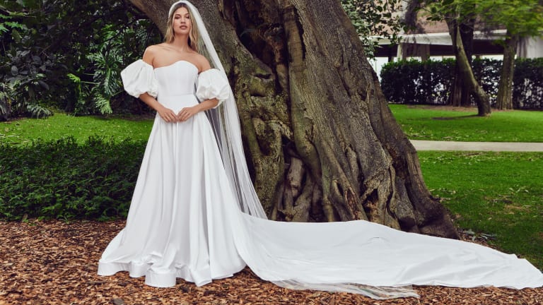 Bridal changing dresses 2018 store