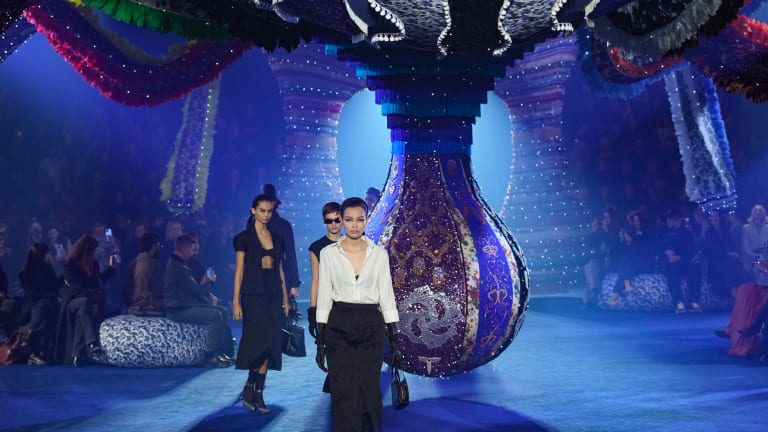Dior black stage sale