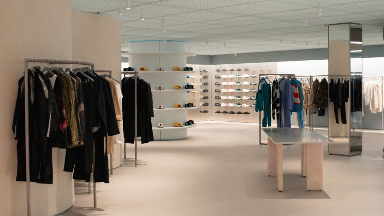 New fashion store discount