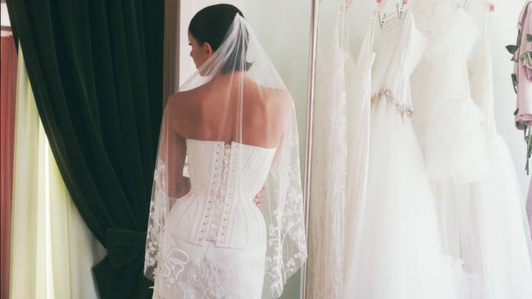 Best place to buy wedding accessories store