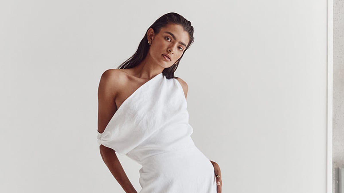 The Comfy Chic Linen Dress That s Made for Heat Waves Fashionista
