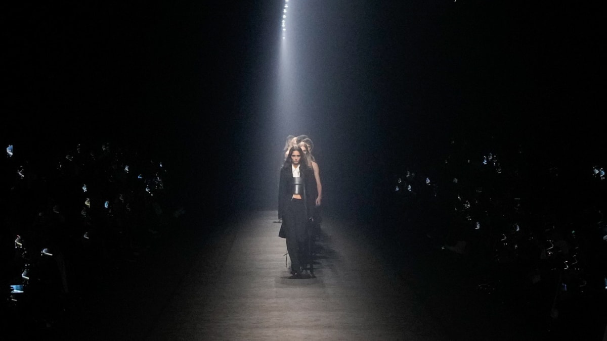 Ann demeulemeester shop lighting