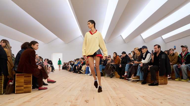 LOEWE ロエベ リアルファー プルオーバー トップス Jack McCollough and Lazaro Hernandez's Loewe Has Arrived - Fashionista