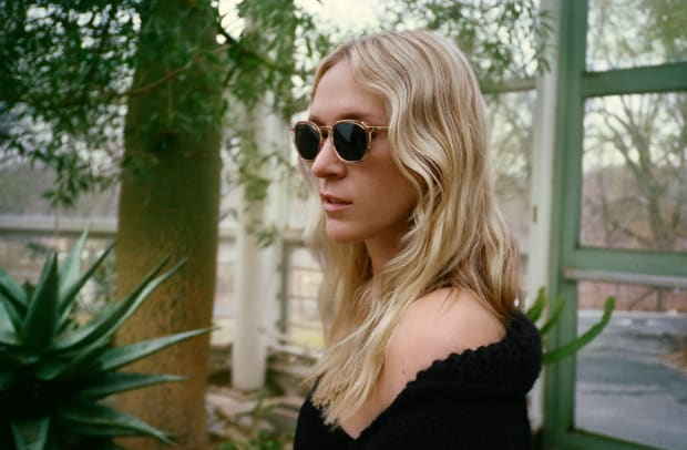 Chloe sevigny glasses discount