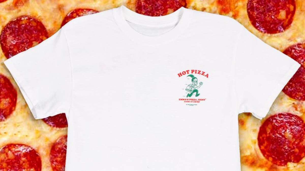 Emma chamberlain deals pizza hoodie