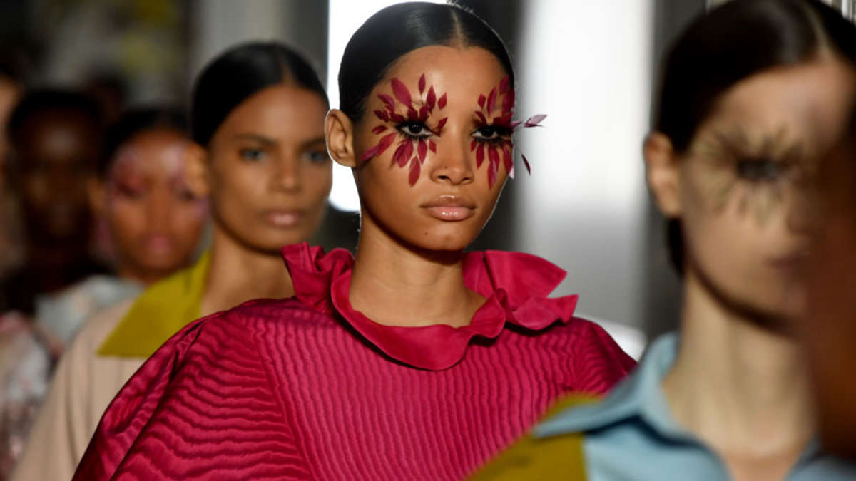 Valentino fashion shop show 2019