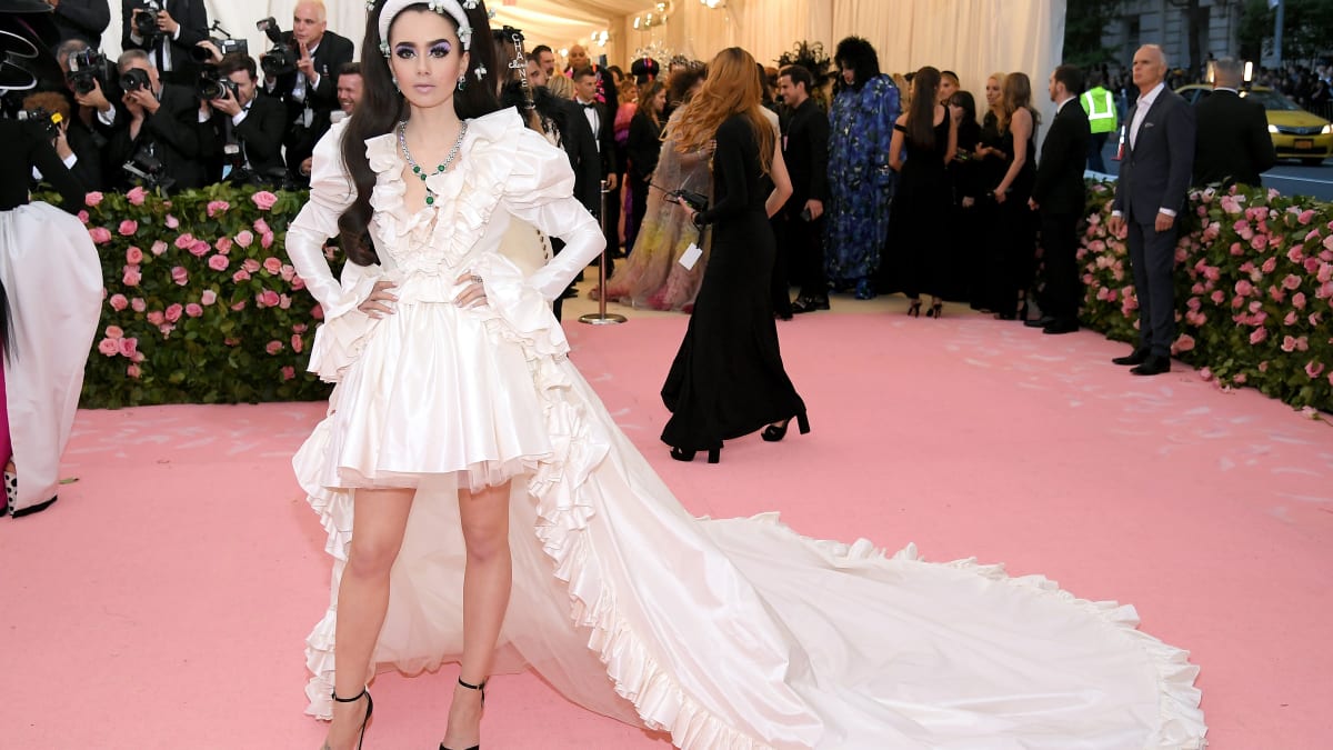 Met ball gala 2019 red carpet discount