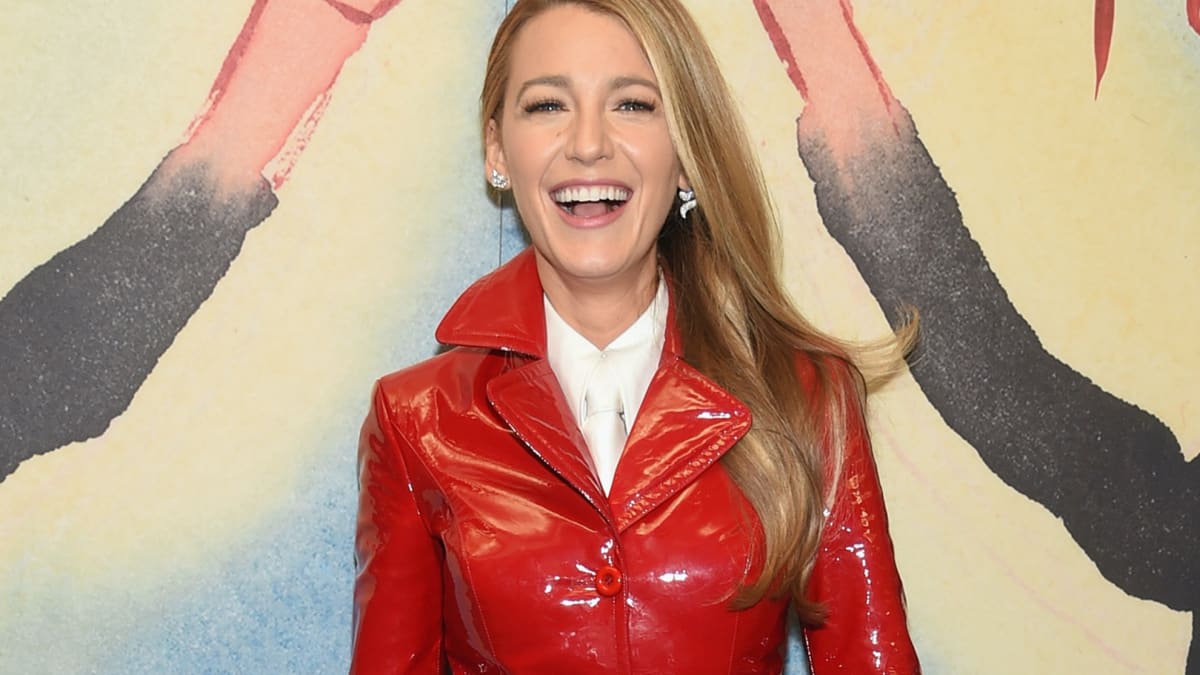 Great Outfits in Fashion History Blake Lively in Siren Red Michael Kors Fashionista