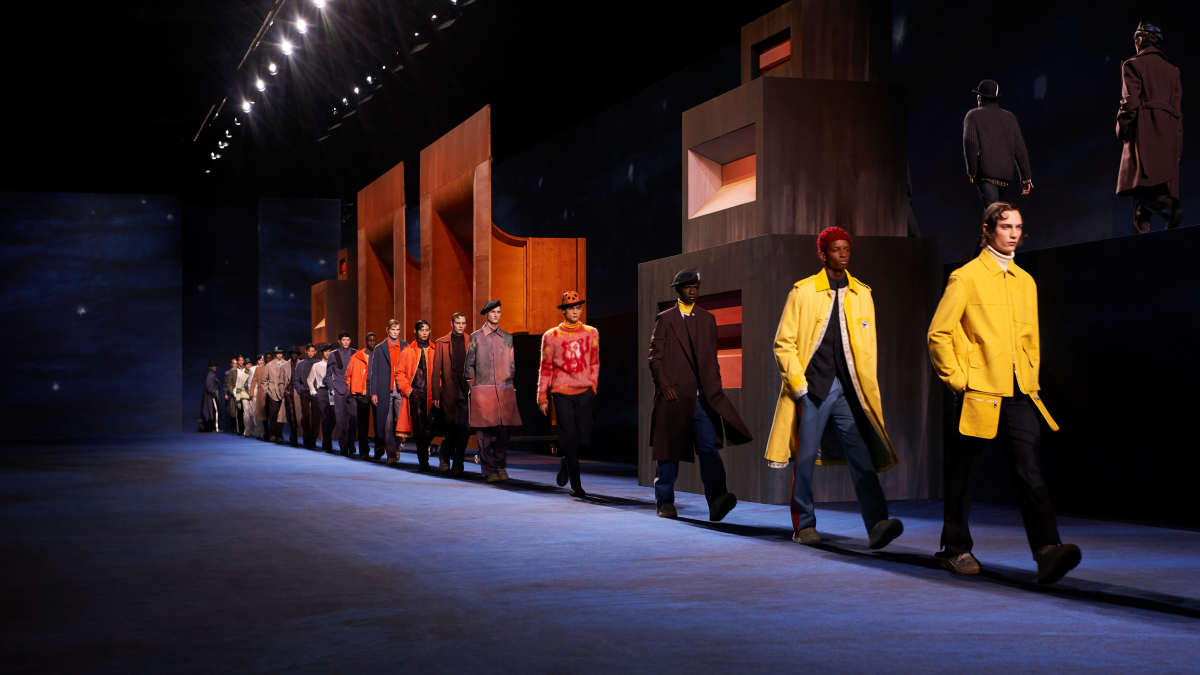 21aw 46 dior peter doig coat カシミヤ混　ウール Dior Winter 2021 Campaign Spotlights Peter Doig Work | Hypebeast