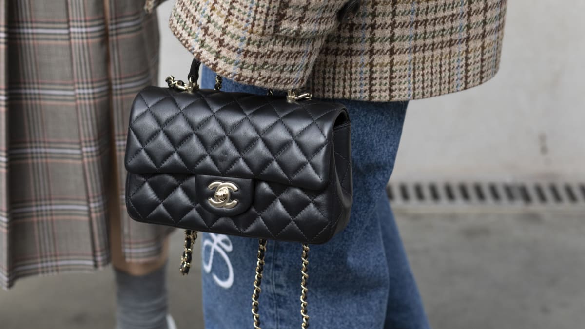 Resale chanel bags hotsell