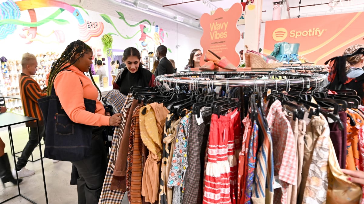 Women's resale clothing stores near me top