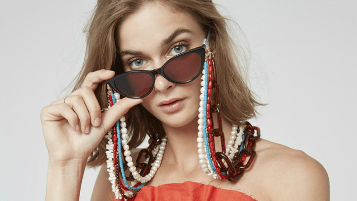 Sunglass chains top