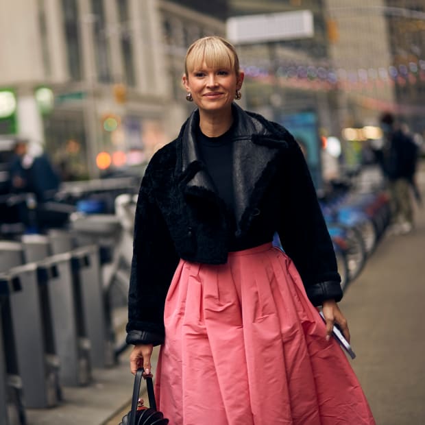 The 10 Best Silver Handbags to Nail the NYFW Street Style Look – WWD