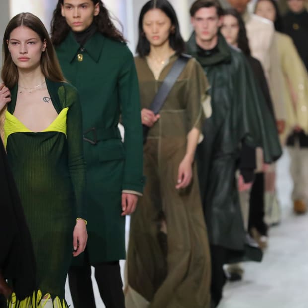 BTS' RM at 2023 Milan Fashion Week: Leaves fans swooning for his Bottega  Veneta fit