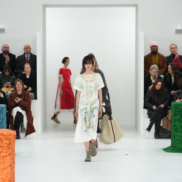 Loewe: From Grass To Anthuriums – Style on the Dot