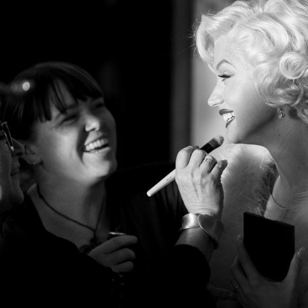 Ana de Armas Channels Marilyn Monroe for 'Blonde' Venice Premiere – WWD