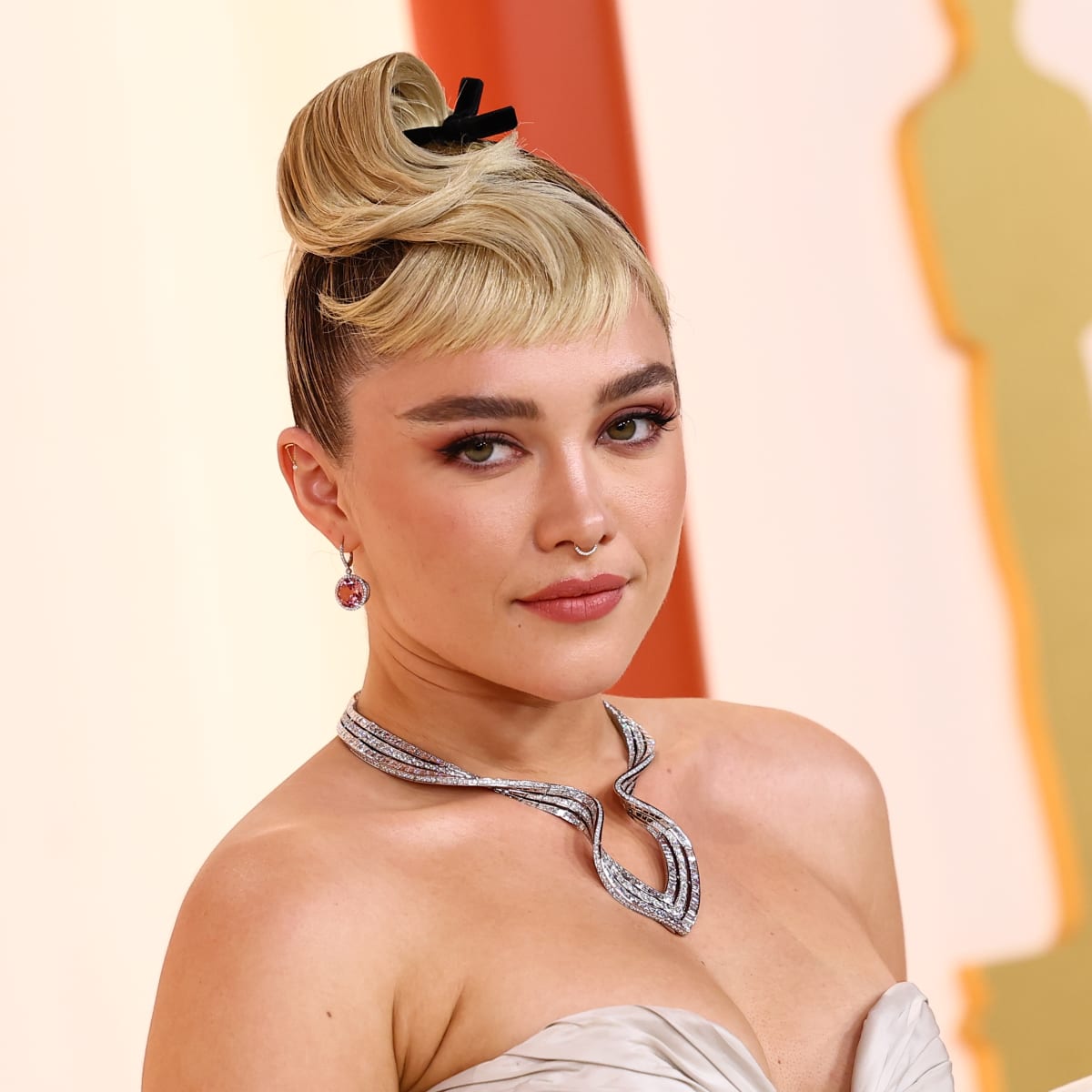 The Best Hair and Makeup Looks at the 2021 Oscars — See Photos