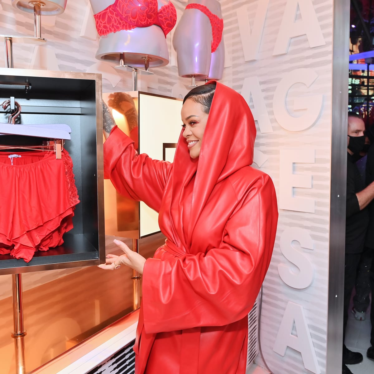 Rihanna's Savage X Fenty Brand Will Open First-Ever Physical Stores