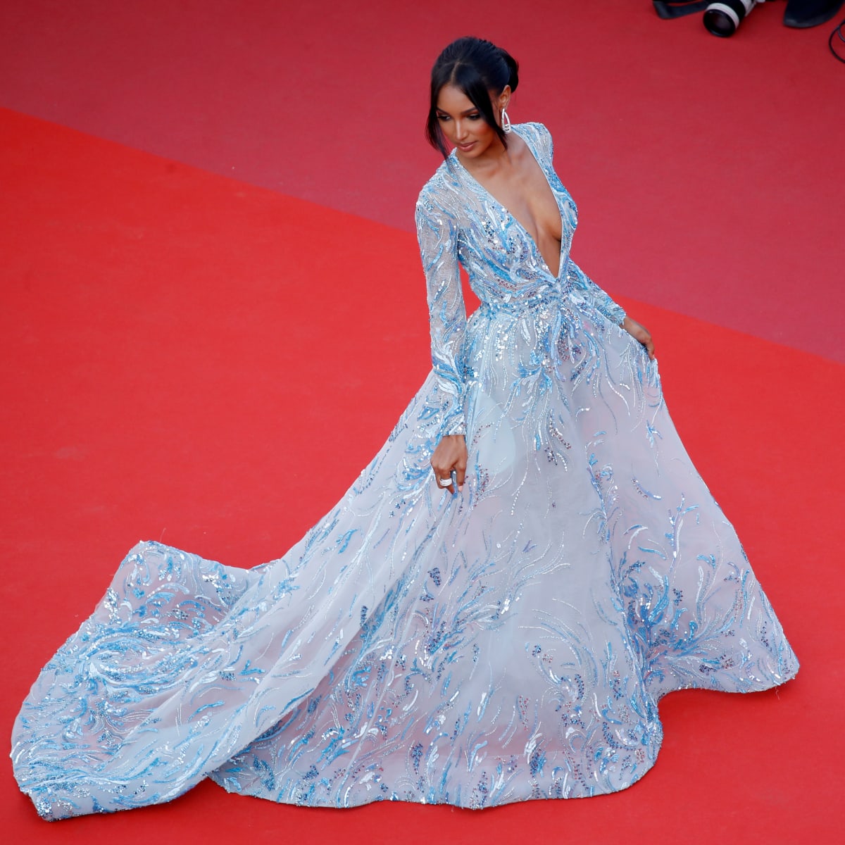 Selena Gomez Chanel Suit Cannes 2019