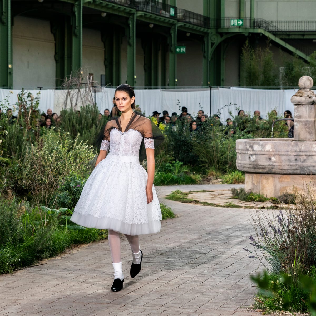 Chanel's Haute Couture Spring 2020 Collection Draws Inspiration From the  French Countryside - Fashionista
