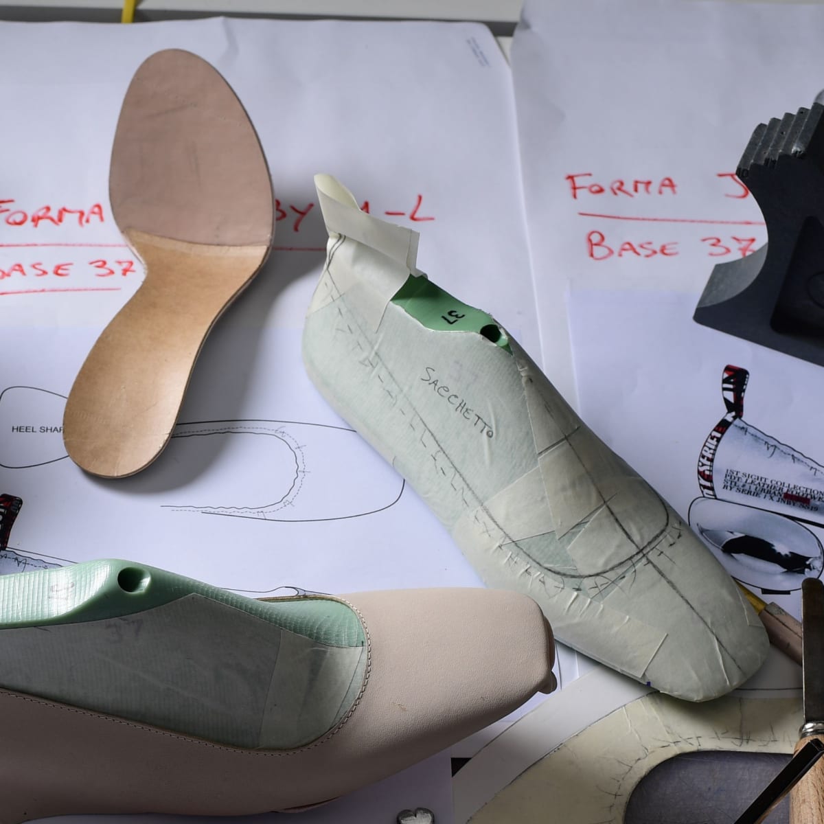 Korea eerste Jachtluipaard For Behind-the-Scenes Shoe Designers, the Glory Is in the Craft -  Fashionista