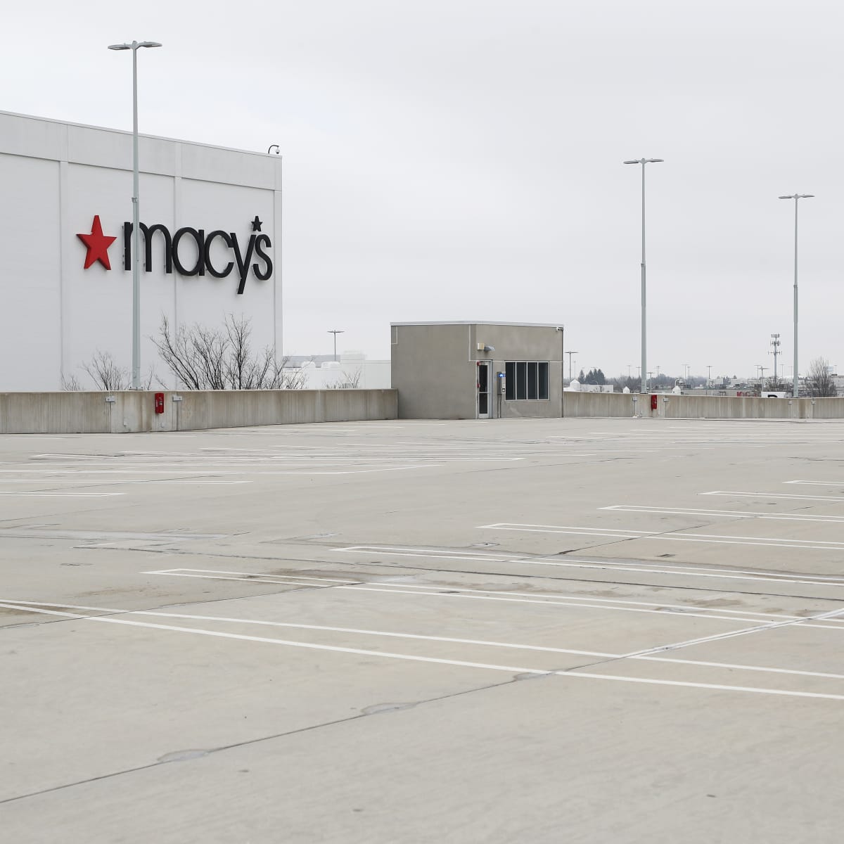 Belk Department Store Empty Parking Lots - Temporary Shut Down at Cobb  County Town Center Mall Due To Economic Crisis during Covid Editorial Photo  - Image of retail, parking: 179347311