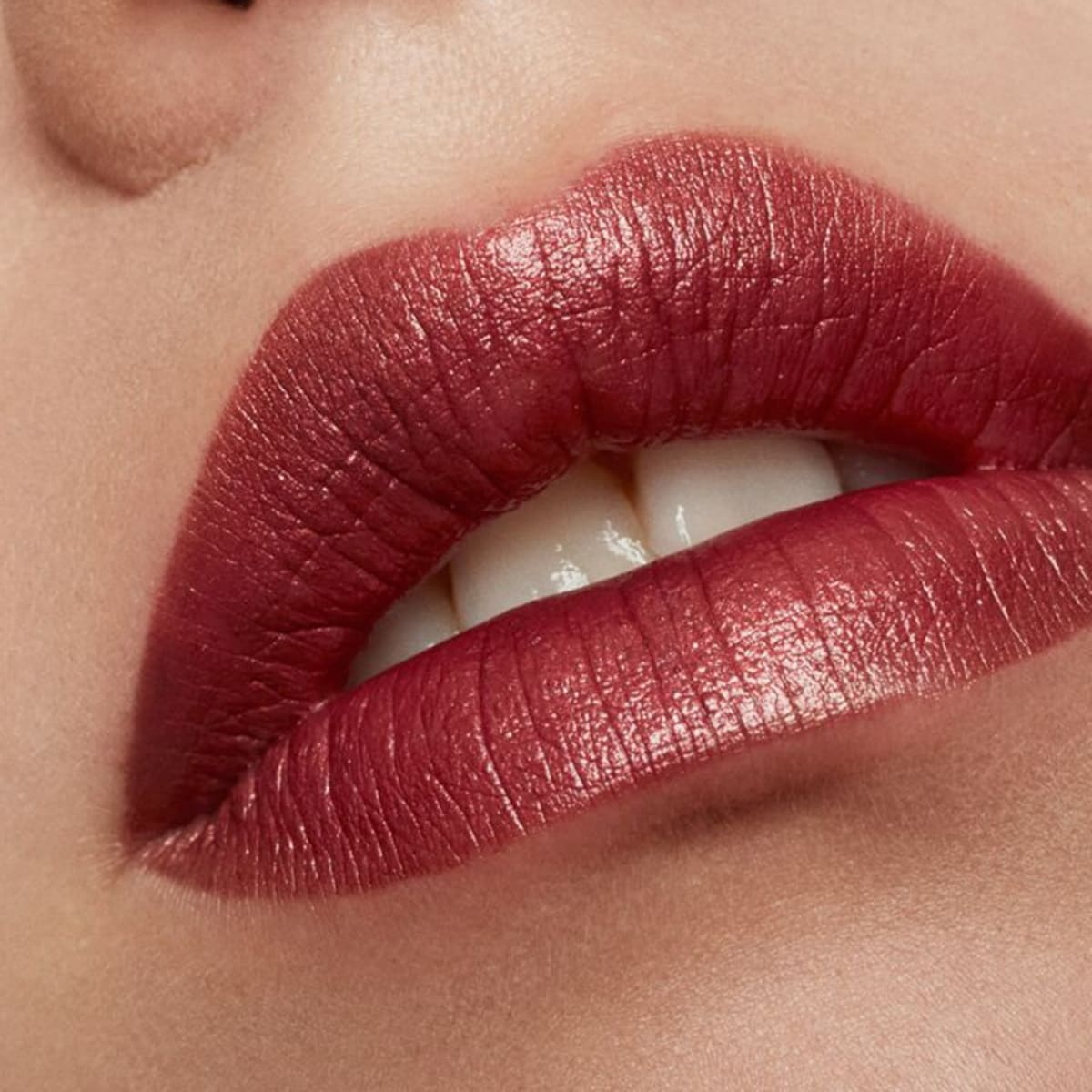 The 5 Best Lipstick Colors For Fall