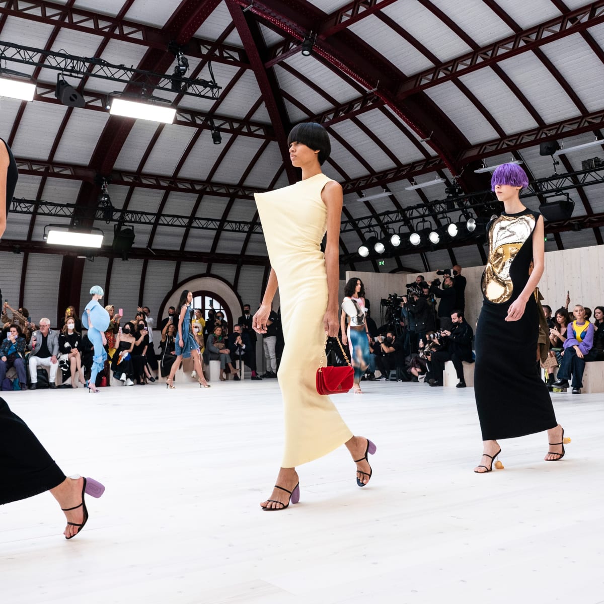 Balenciaga Spring 2022 Ready-to-Wear Fashion Show