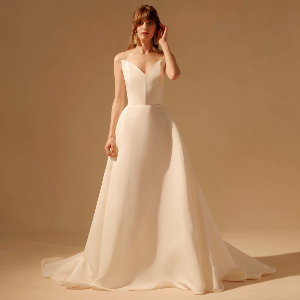 Markarian Is Hiring A Bridal Sales Consultant (Part-Time) In New York, NY -  Fashionista