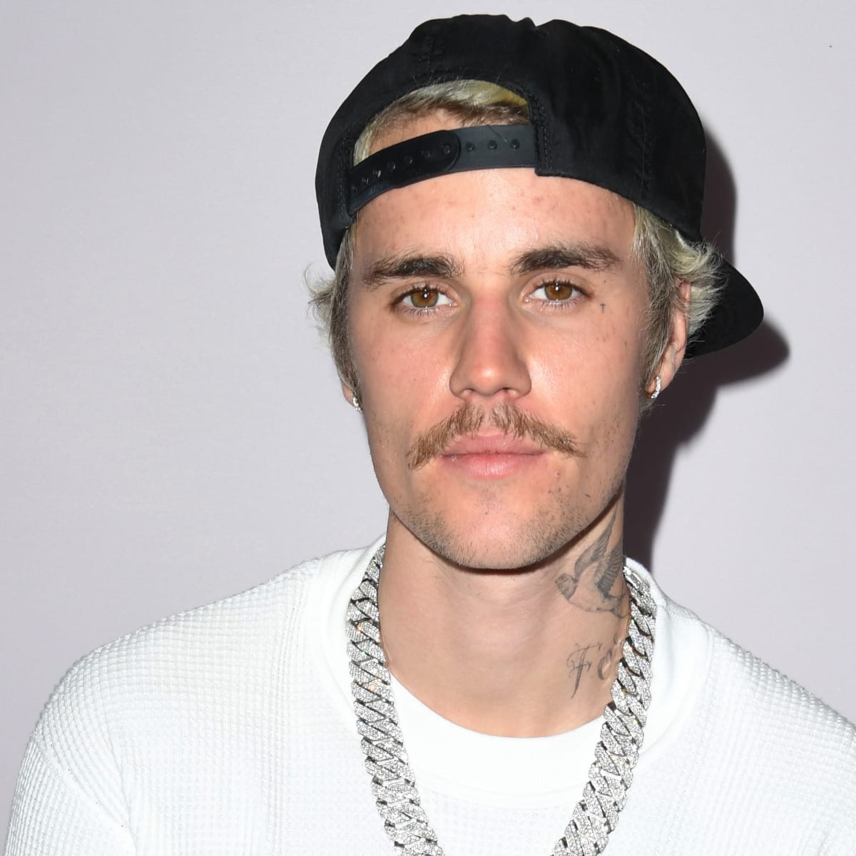 Must Read Justin Bieber Covers Gq Bfc Launches New Prize With Swarovski Fashionista