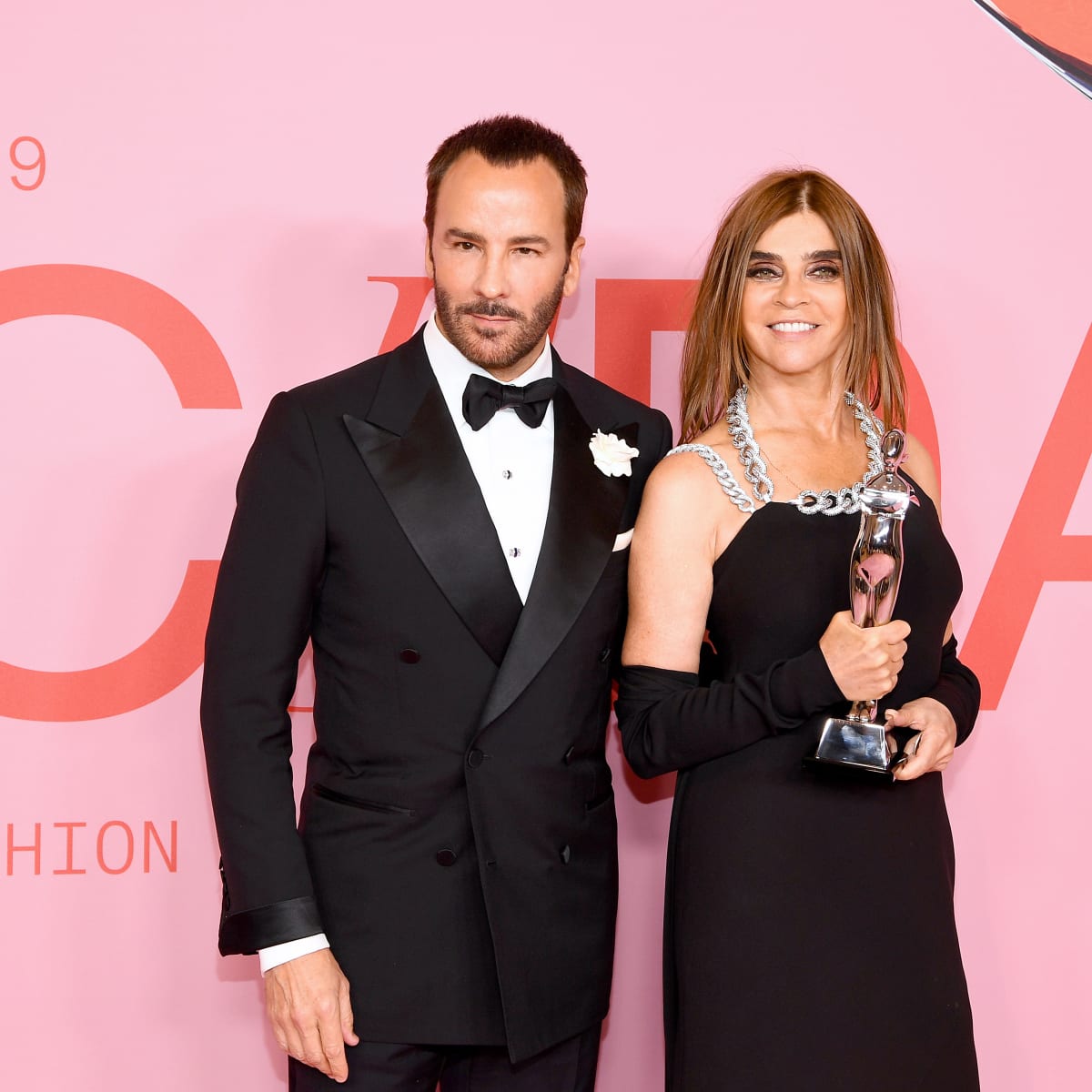 Anne Hathaway to Host 2023 CFDA Fashion Awards Presented by