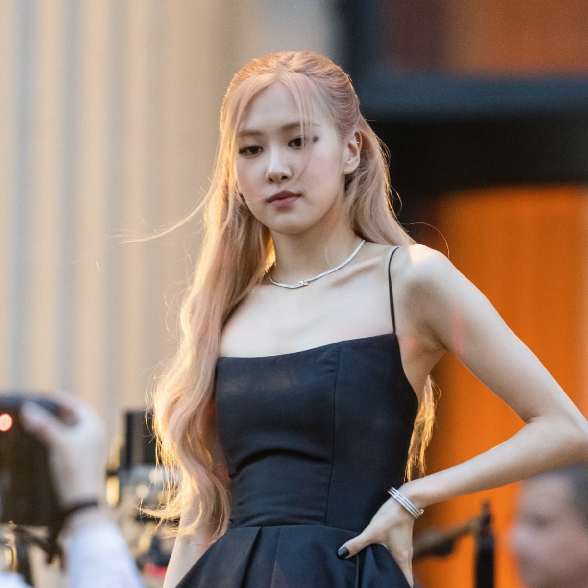 Rosé Channels 'Breakfast at Tiffany's' for a Night at the Museum - Fashionista