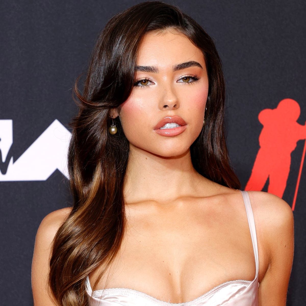 Must Read: Madison Beer Is the Newest Fenty Beauty Face, Cathy Horyn  Profiles Jonathan Anderson - Fashionista