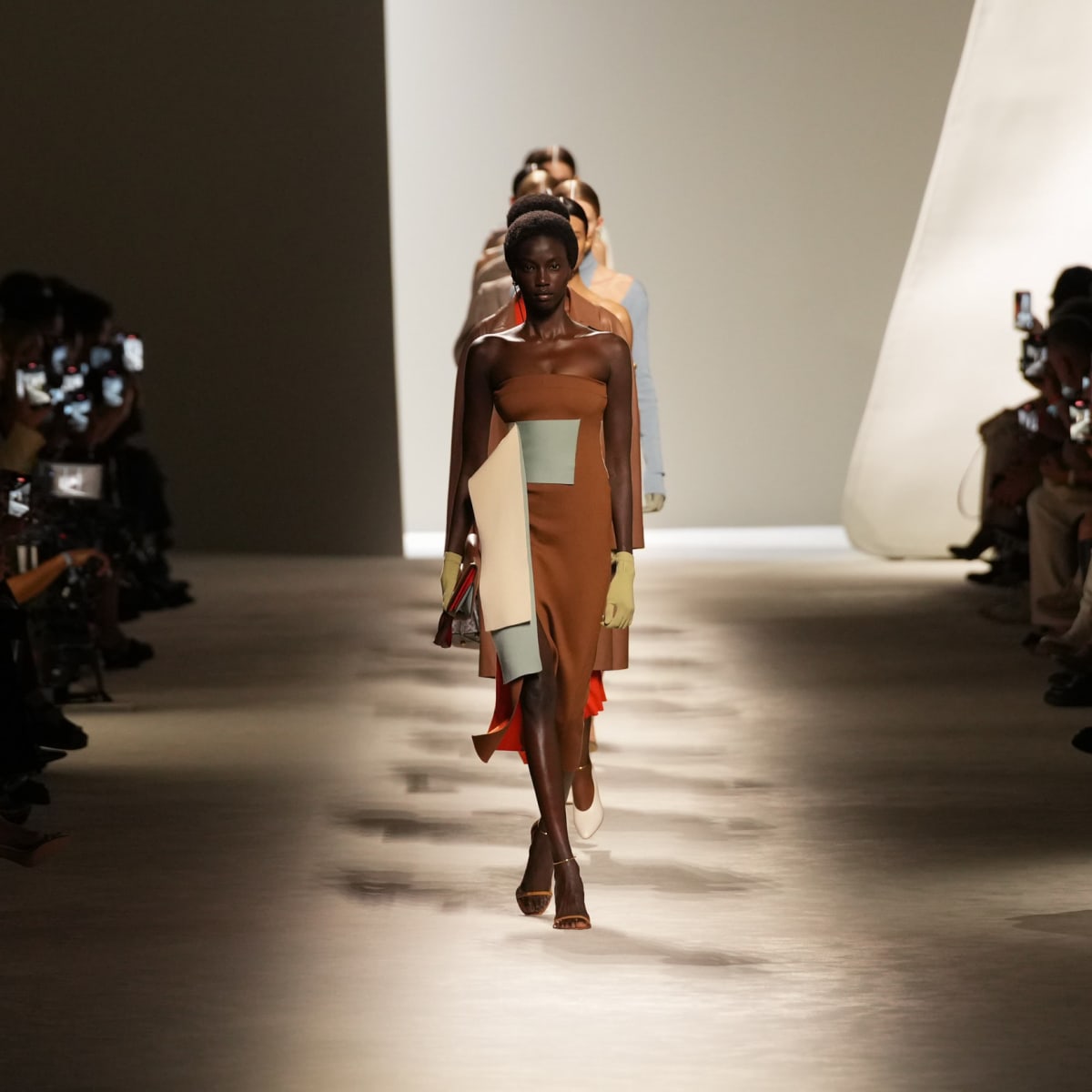 FENDI Women's and Men's Spring/Summer 2021 Collections - Fashion Trendsetter