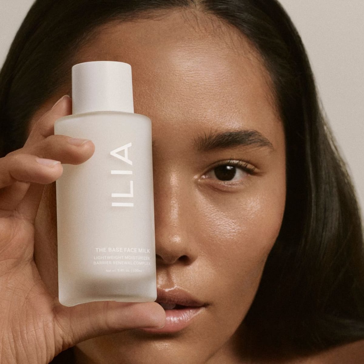 The Lightweight Moisturizer That Stands Up to Winter Dryness