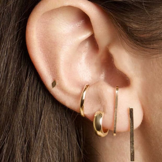 Earring Place In The Mall 2024 www.alhudapk