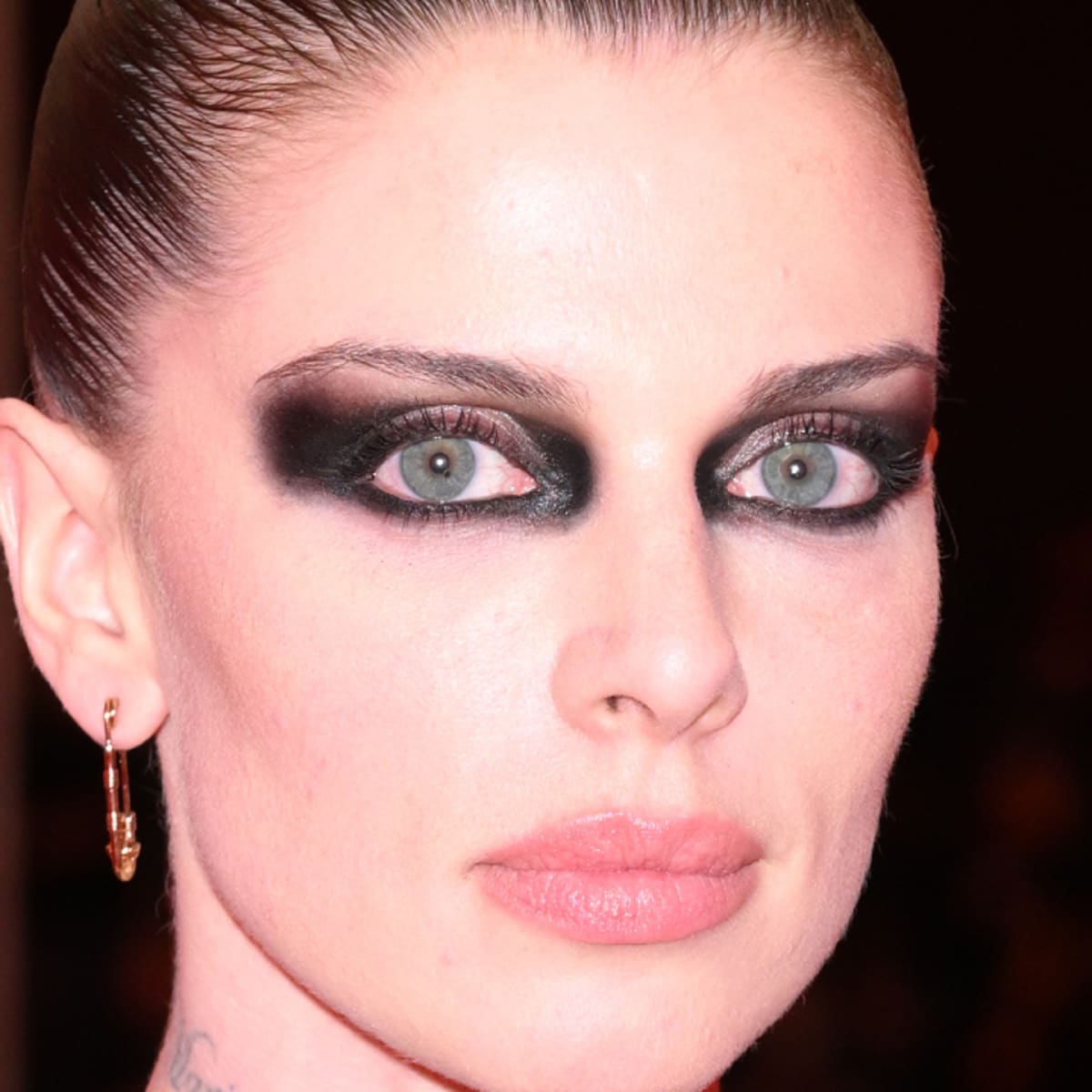 Black eye deals shadow looks