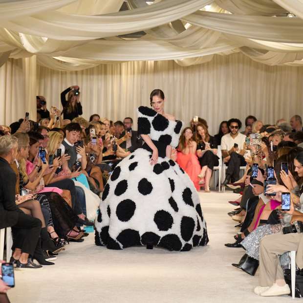 Josie's Runway 原画　一点もの Hodakova: Ready-To-Wear SS26 - 10 Magazine USA