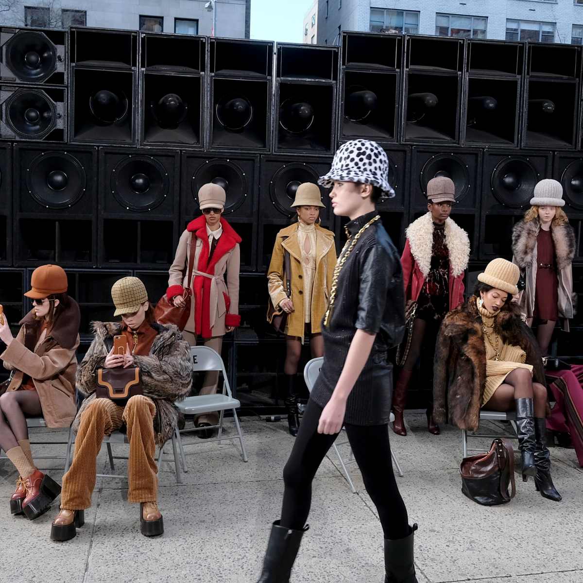 Marc Jacobs's Spare, Silent Runway Show Made the Loudest Impact of