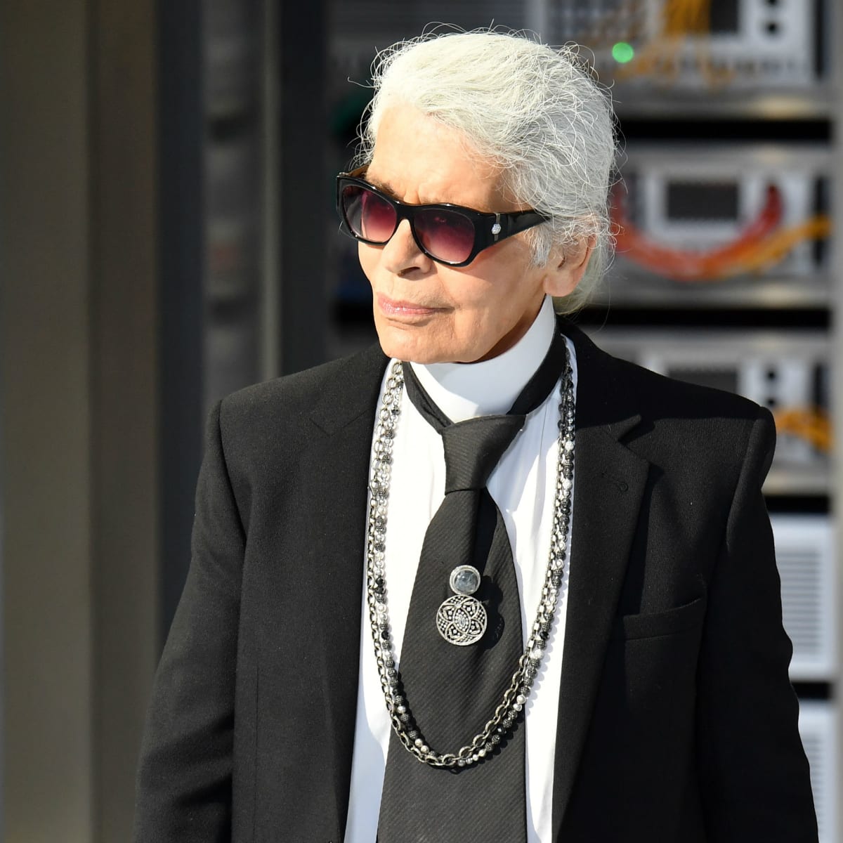 Must Read A Karl Lagerfeld Retrospective Is Reportedly Coming to