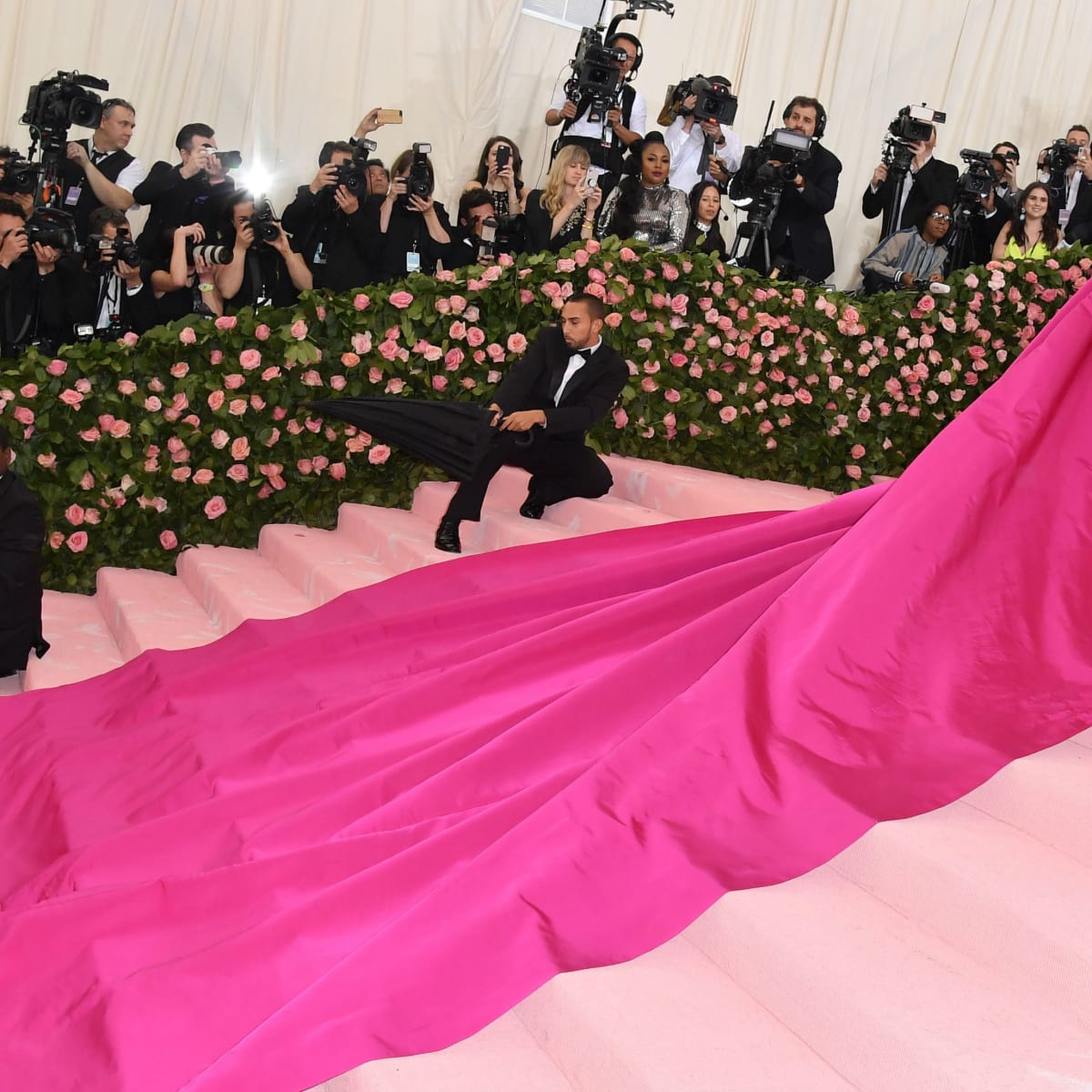 Lady gaga discount met gala dress