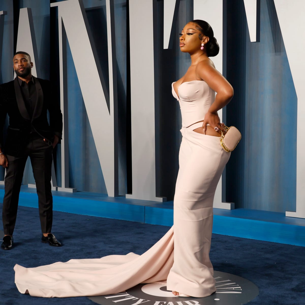 Vanity fair shop red carpet