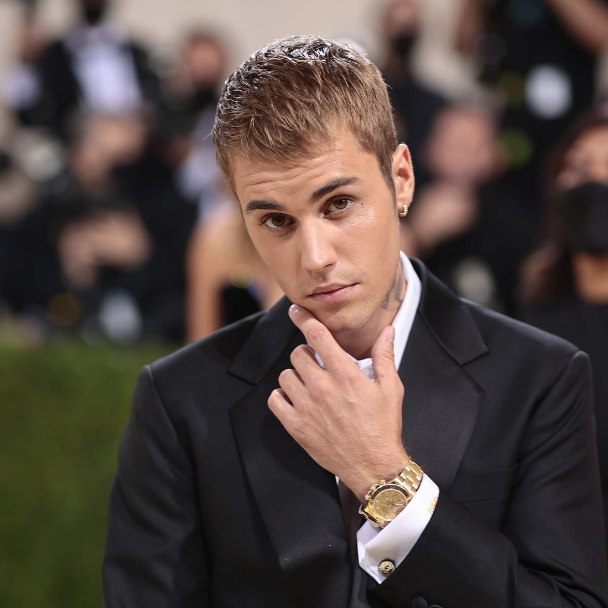 H M Pulls Justin Bieber Merch After He Tells Fans Not to Buy It